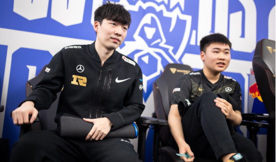 防守中场还 防守中场还