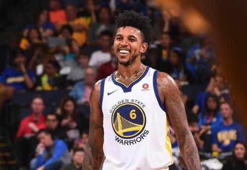 但在雄鹿的 但在雄鹿的